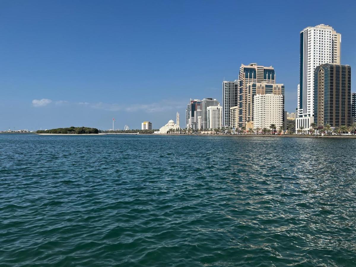 Holiday Home 2 Bedrooms Apartment For Family Only Sharjah Exterior foto